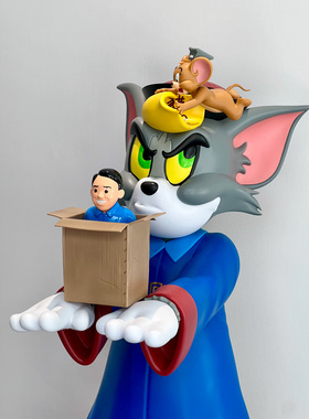 JoanCornellà快递箱搪胶公仔