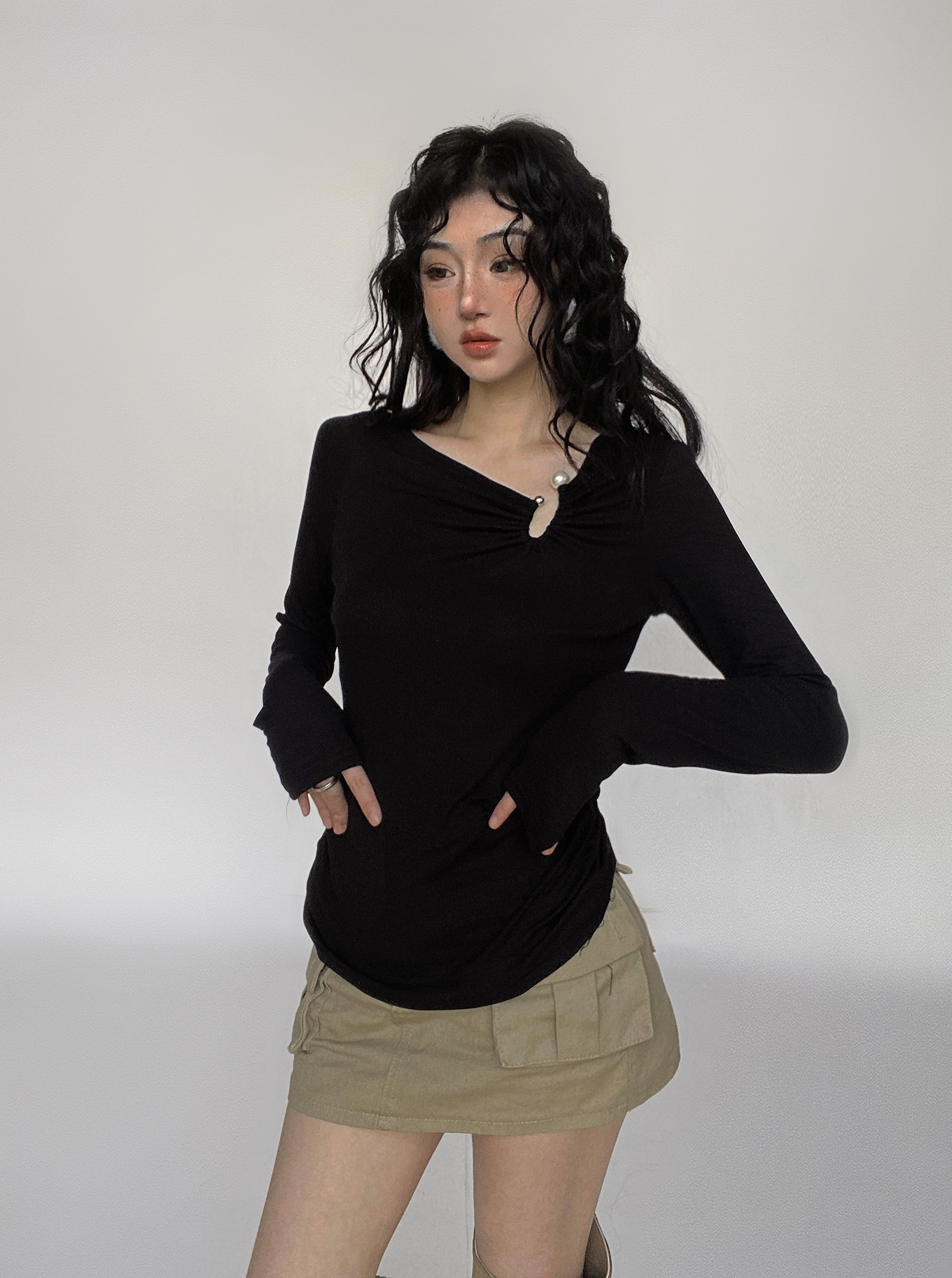 黑色长袖t恤女春秋季镂空设计感小众修身内搭打底衫法式复古上衣,淘宝优惠券,粉丝福利购,淘宝优惠卷