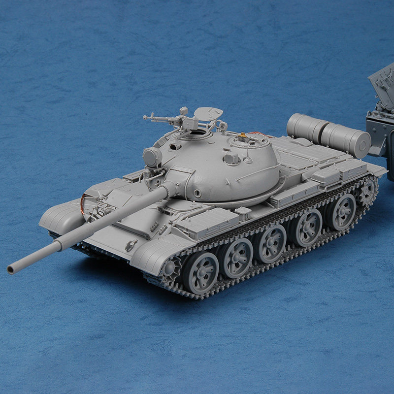 恒辉模型 小号手 00377 1/35 T-62坦克 1972年型 拼装模型 - 图0