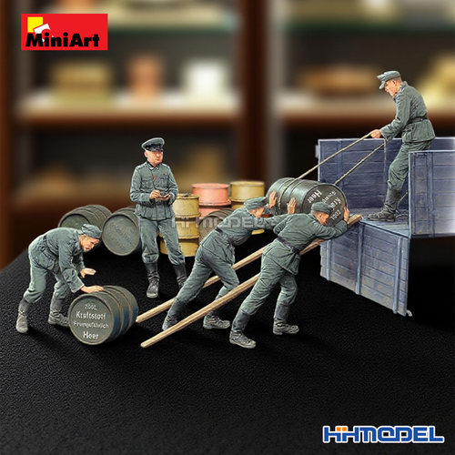 恒辉模型 Miniart 35366  1/35 装载人员 附燃油桶 拼装兵人模型 - 图0