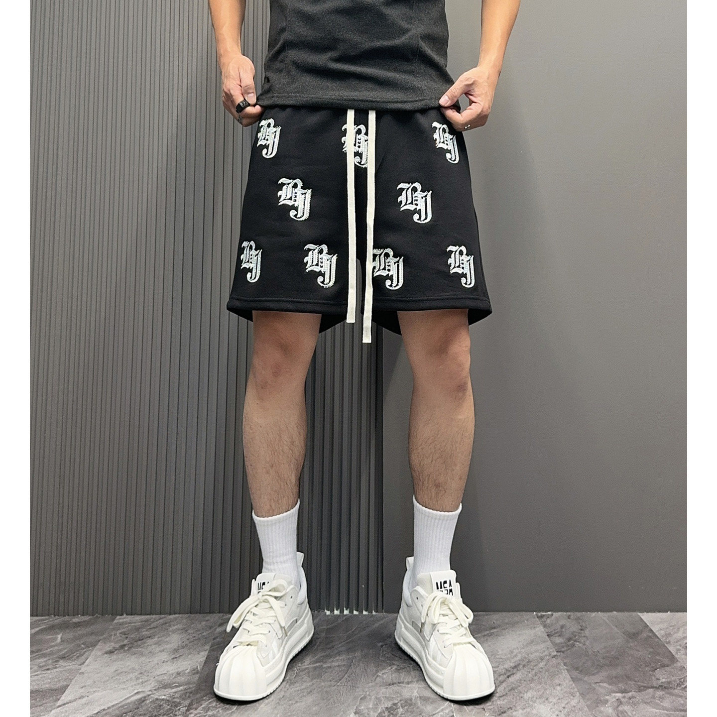 轻奢潮牌宽松烫钻刺绣字母四分裤休闲运动中裤男短裤篮球裤子情侣,淘宝优惠券,粉丝福利购,淘宝优惠卷