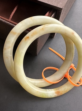 七世缘国风女岫玉拍一发二叮当镯