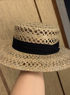 夏季新款草帽女遮阳防晒镂空编织天然咸草海滩度假旅游平顶老钱风