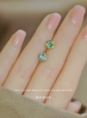 925纯银简约水晶女闪烁耳钉甜美