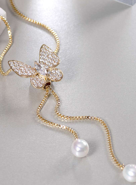 伊泰莲娜翩然起舞时尚项链