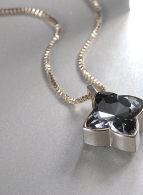 伊泰莲娜十字星花长款项链时尚女