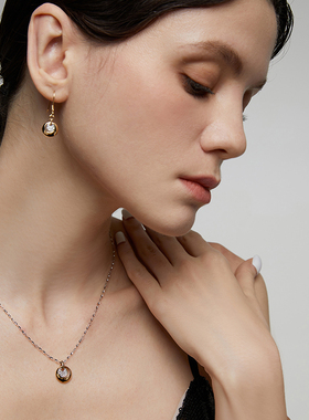 伊泰莲娜项链女设计感