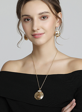 【礼盒装】伊泰莲娜项链女ins简约复古个性夸张吊坠长款毛衣链