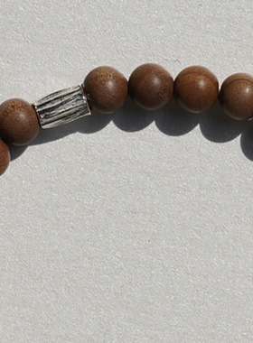 雕刻白水晶与老山檀香手链 lotus mann