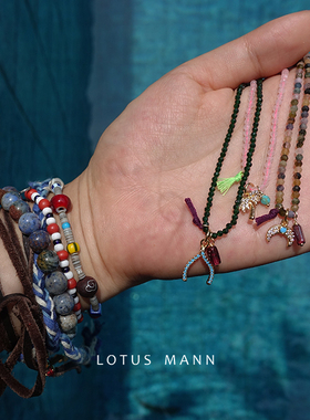 路塔斯曼项链石与lotusmann