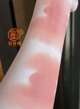 低饱和裸色唇釉自带清冷气质