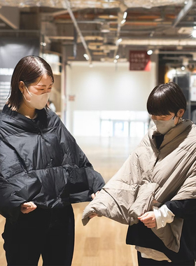 轻薄羽绒披肩保暖便携披风斗篷