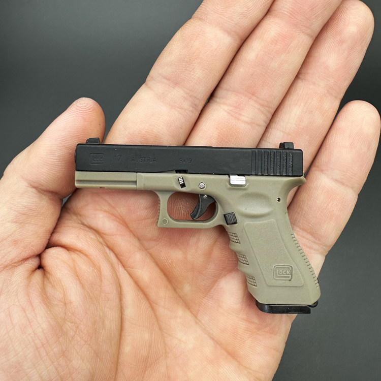 绝地求生钥匙扣合金帝国1:3格洛克 GLOCK 抛壳版钥匙扣模型摆件绝地求生吃鸡玩具