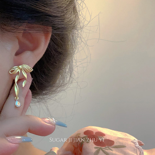 SUGAR 芭蕾风蝴蝶结耳钉新款2025爆款时尚耳饰个性甜酷气质耳环女 - 图1