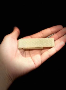 明代新疆和田老青白玉 大美手工雕谷纹腰带箭扣 温润玉摆件手把件