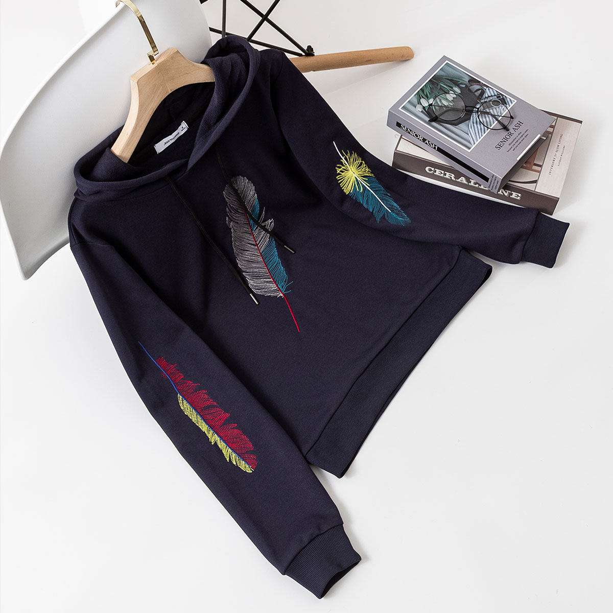 真维斯秋新品潮流韩版女款绣花卫衣 真维斯时尚卫衣/绒衫