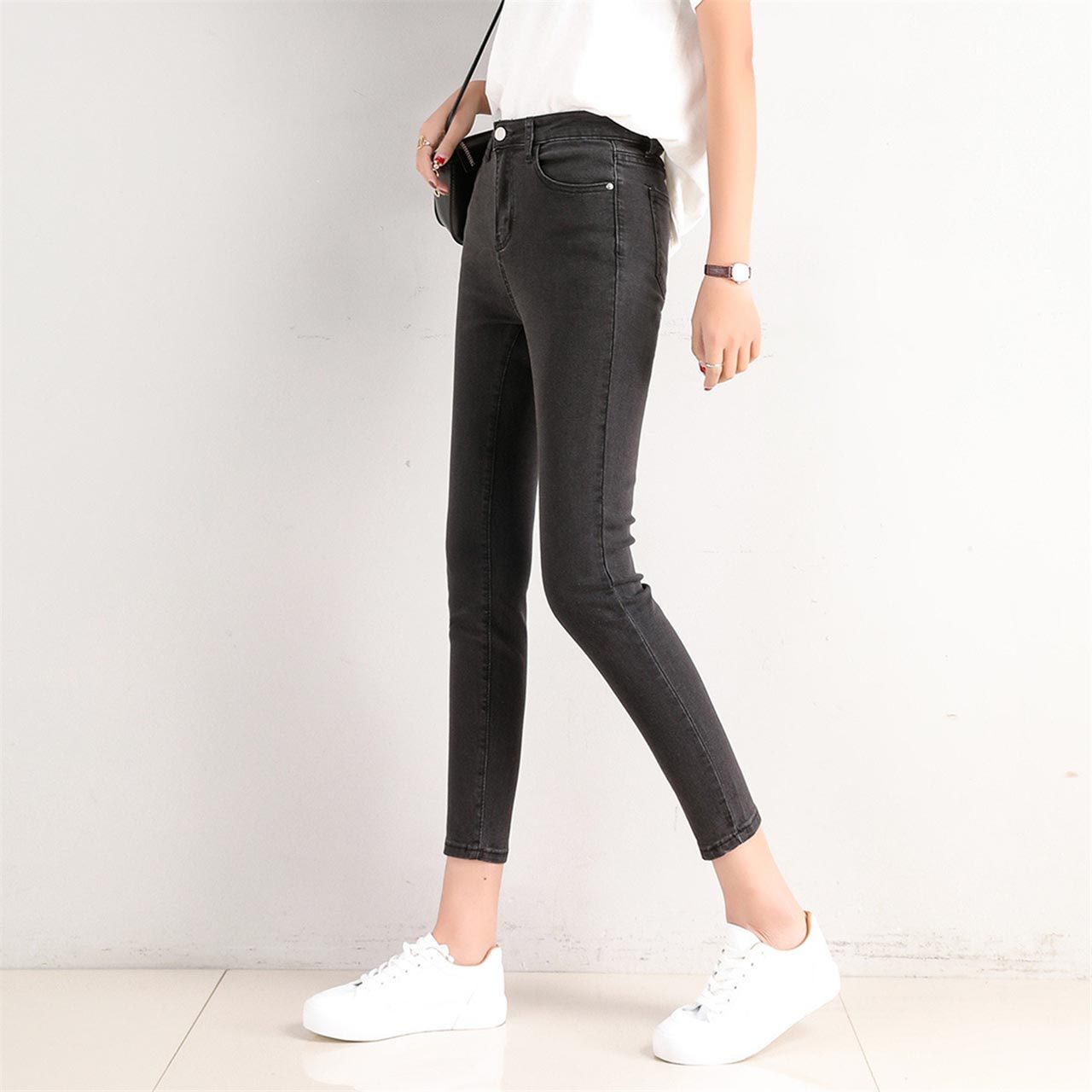  真维斯时尚牛仔裤