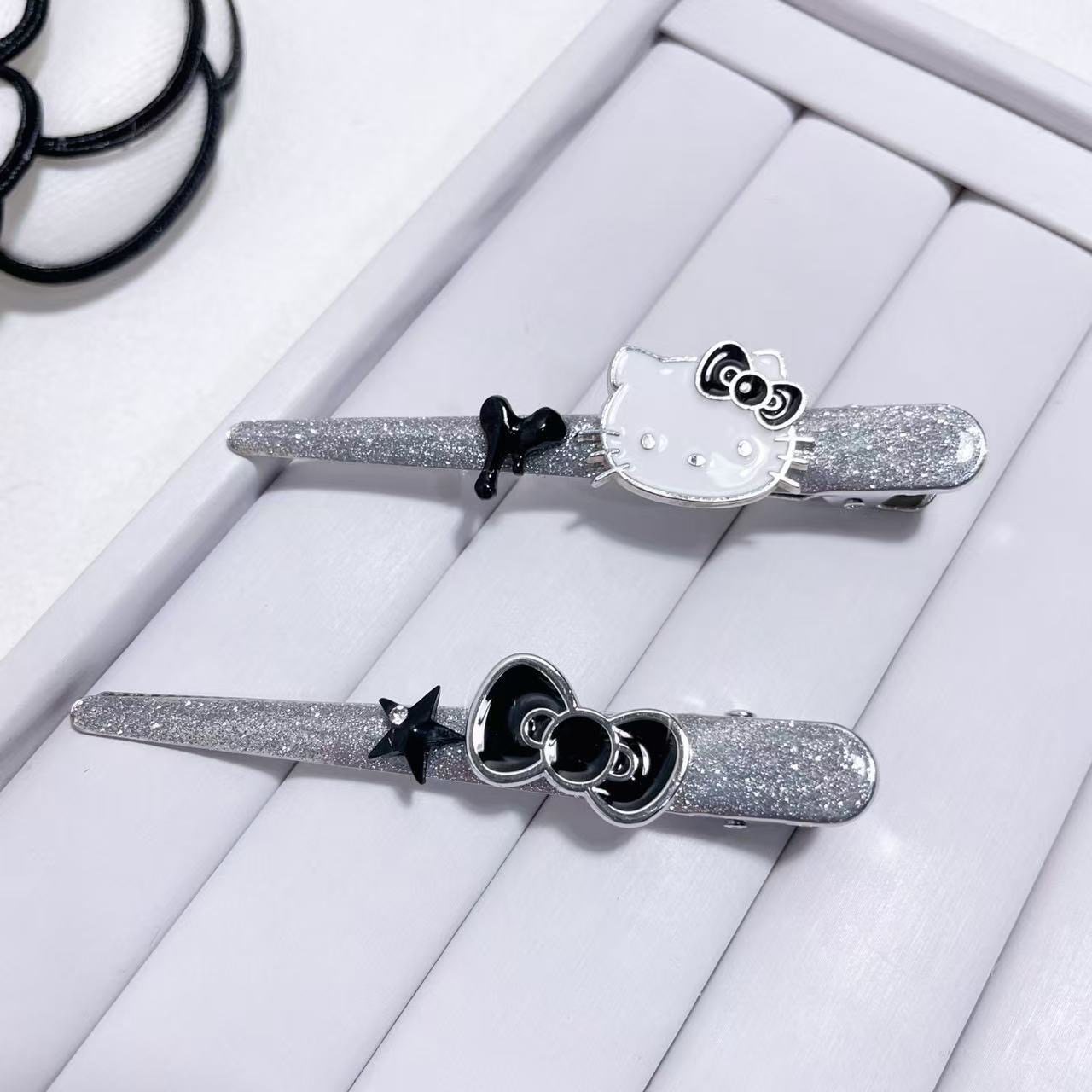 Hello Kitty高级银色亮粉KT滴油发夹边夹精致可爱KT少女发卡0096,淘宝优惠券,粉丝福利购,淘宝优惠卷