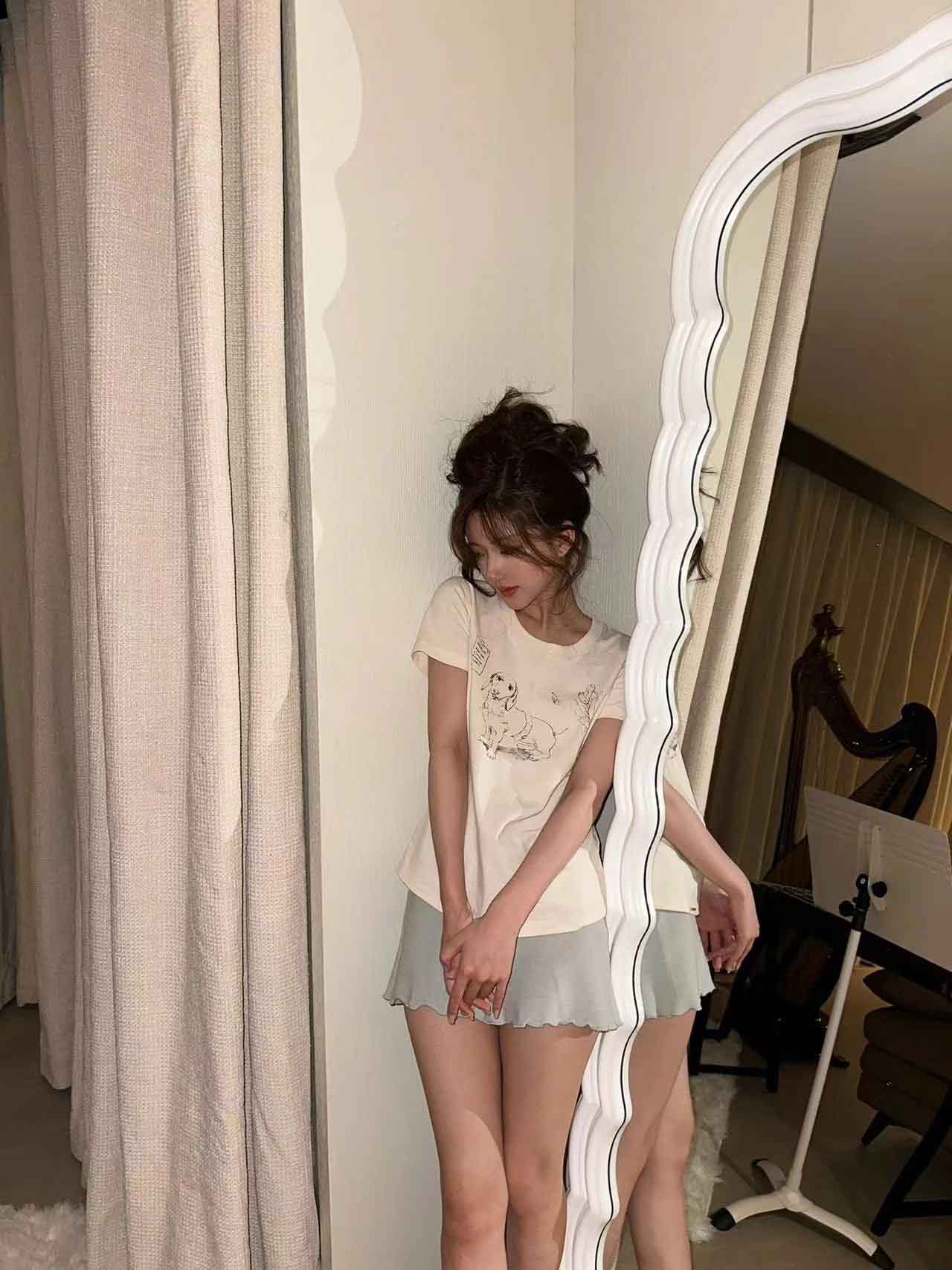 赵露思Rosy明星同款白色小狗印花甜美短袖t恤女修身显瘦短款上衣 - 图0