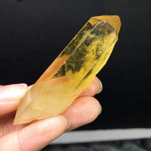 天然巴西黄水晶柱原石柱子未打磨原矿六棱柱双头彩虹客厅桌面摆件_虎窝淘