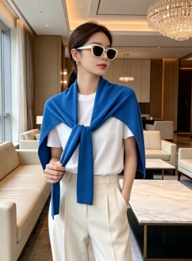高品质2026春秋T型新款蓝色针织披肩女士百搭空调房保暖外搭围巾