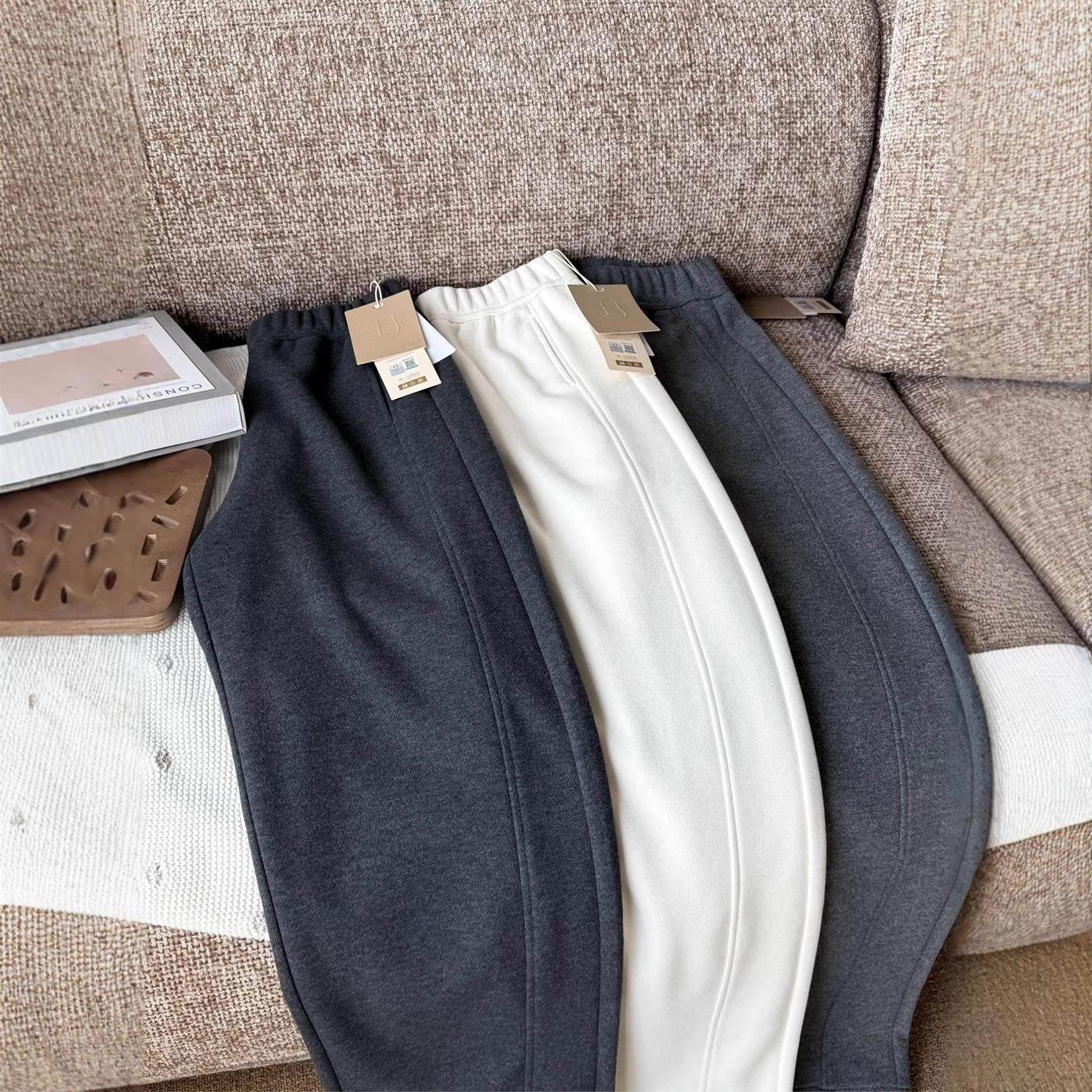 高端羊毛呢弯刀裤女秋冬款2025新款高腰垂感冬季加绒加厚直筒裤子,淘宝优惠券,粉丝福利购,淘宝优惠卷