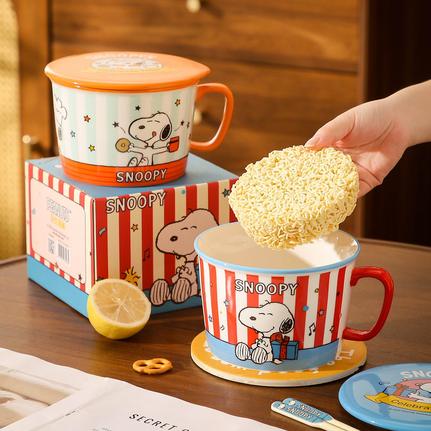 史努比大容量泡面碗可爱学生宿舍用陶瓷碗带盖手柄面碗大号拉面碗,淘宝优惠券,粉丝福利购,淘宝优惠卷