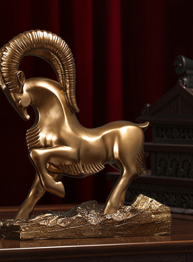 跨境创意山羊开泰摆件办公室桌面领头羊公司咖啡厅展示柜装饰品