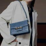 Небольшая дизайнерская сумка через плечо, сумка на одно плечо, коллекция 2023, изысканный стиль