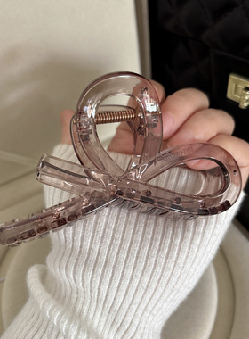 日常高级感简约茶灰色打结款鲨鱼夹轻便抓夹发量后脑勺发夹发抓女