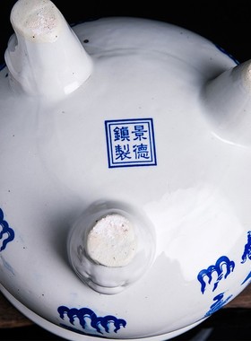 青花龙纹瓷器香炉寺庙大殿神像摆件香炉景德镇瓷器艺术龙纹香炉