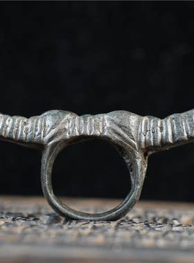 包老少见精品西藏传天铁托甲牛角形杵戒指藏式牛货多吉戒环戒圈