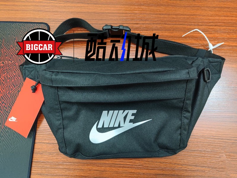 NIKE TECH HIP 男女运动休闲斜挎单肩大腰包 BA5751-014 320 - 图2