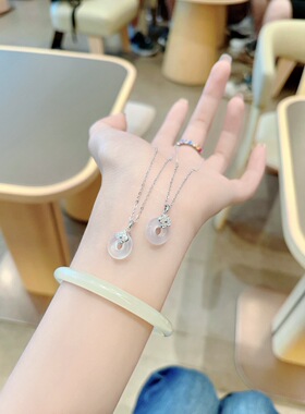 S925银纯银新款白玉髓平安扣纯银项链不褪色礼盒礼袋新年顺丰3