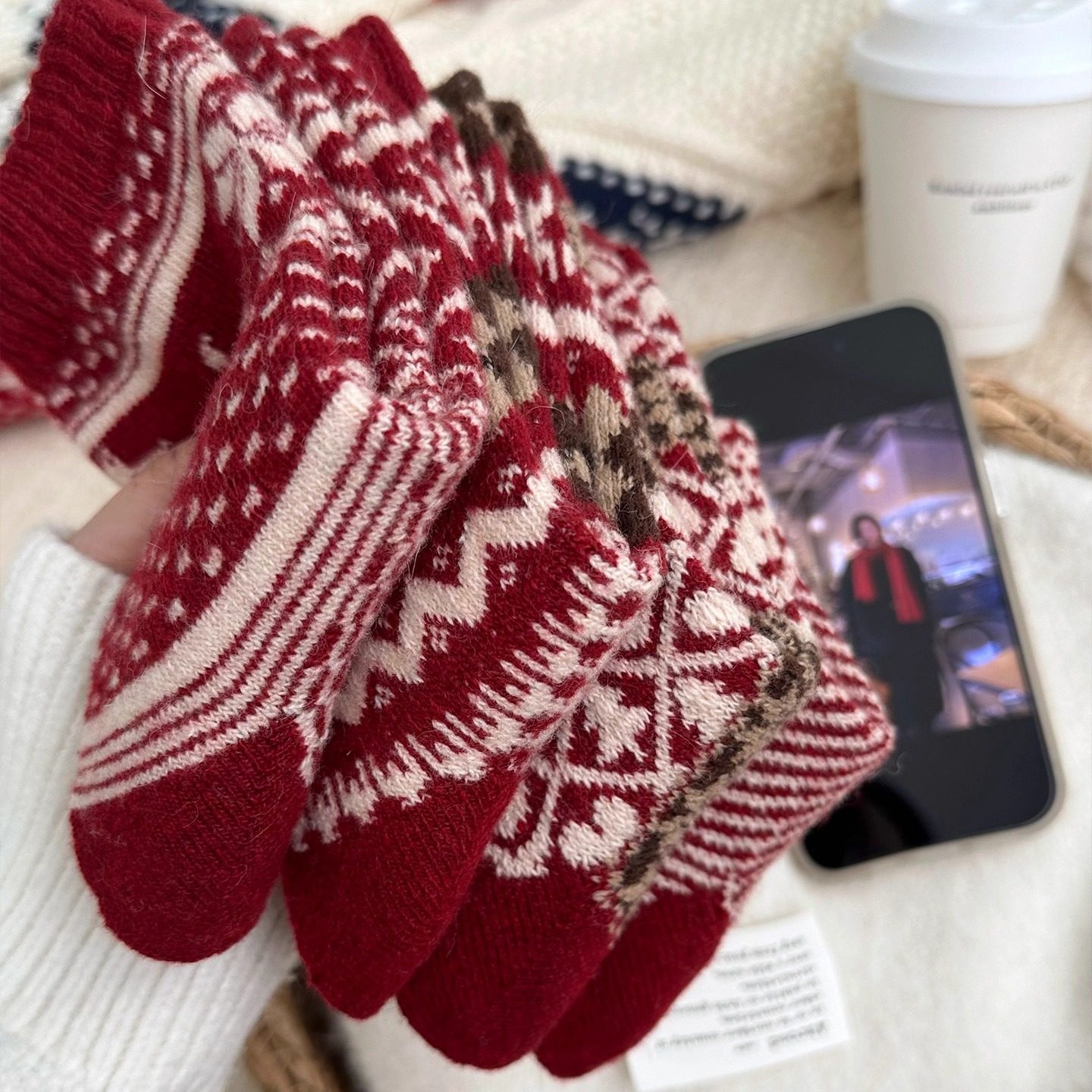 红色本命年费尔岛复古羊毛袜子圣诞袜女士冬季新款加厚保暖中筒袜,淘宝优惠券,粉丝福利购,淘宝优惠卷