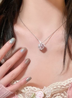 【蜜桃茶】甜酷简约 粉色爱心项链女生轻奢高级感设计小众锁骨链