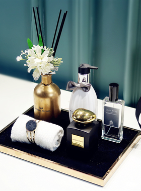 轻奢风金色卫浴展厅装饰摆件