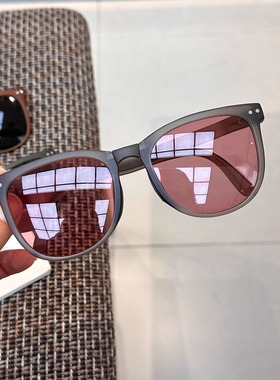 2025新款网红同款墨镜女高级感小脸显瘦偏光太阳眼镜男潮流可折叠