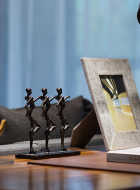 样板间会所电视柜人物软装饰品