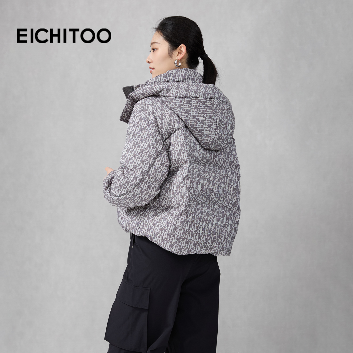 爱居兔小个子高级短款羽绒服2025年冬季新款女连帽防风抗寒冬外套 - 图2