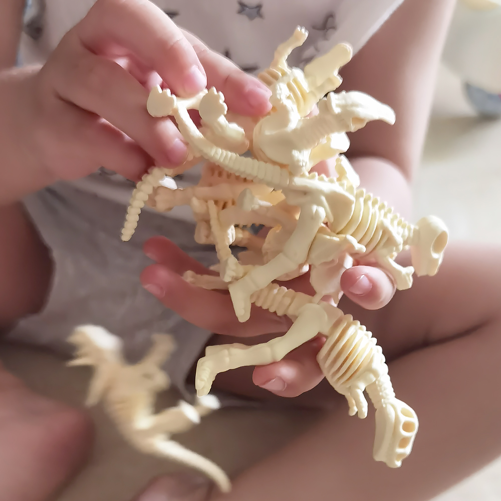 恐龙骨架模型玩具迷你考古认知挖掘骨头化石霸王龙三角龙骨骼摆件 - 图1