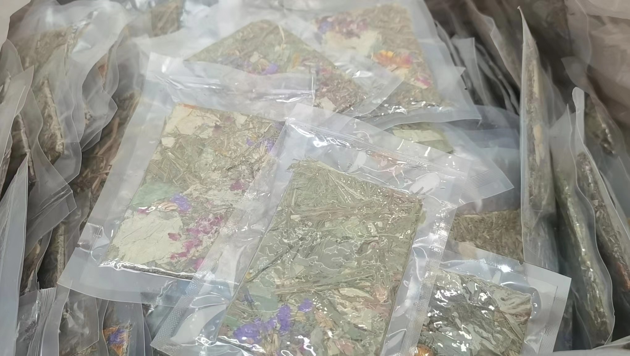 【兔子林】混合花草牧草叶子 试吃装适合兔兔 龙猫 豚鼠,淘宝优惠券,粉丝福利购,淘宝优惠卷