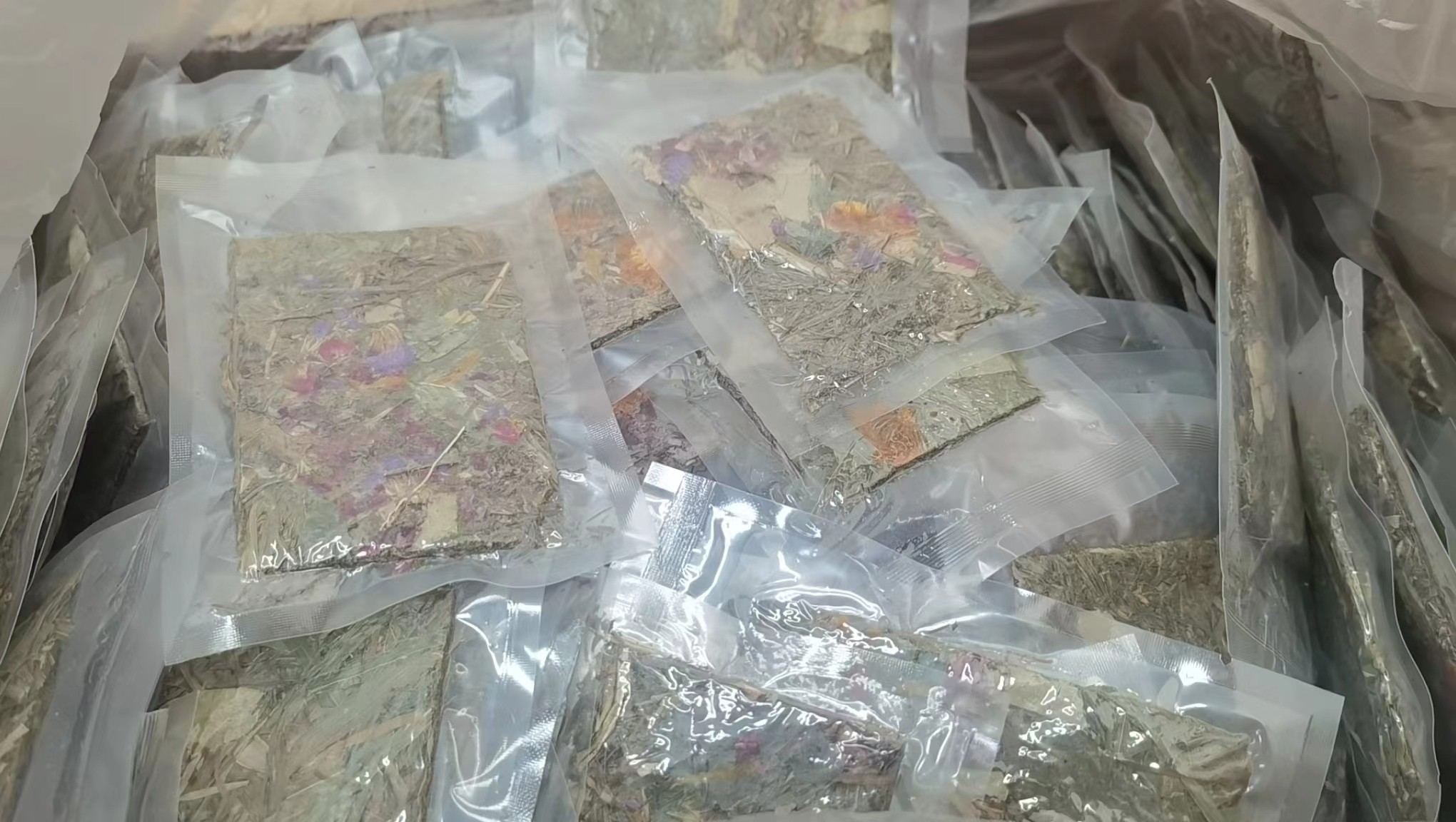 【兔子林】混合花草牧草叶子 试吃装适合兔兔 龙猫 豚鼠,淘宝优惠券,粉丝福利购,淘宝优惠卷