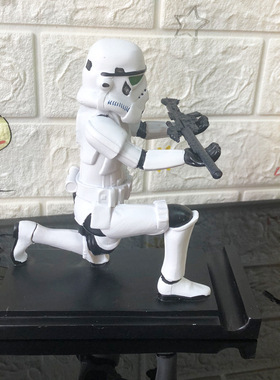 HLX树脂笔架让桌面不再单调