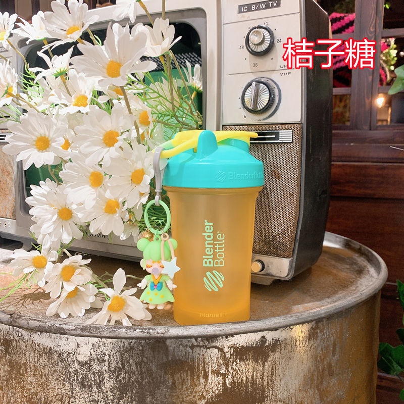 美国BlenderBottle 限定款蛋白粉摇摇杯奶昔杯运动健身水杯搅拌球 - 图1