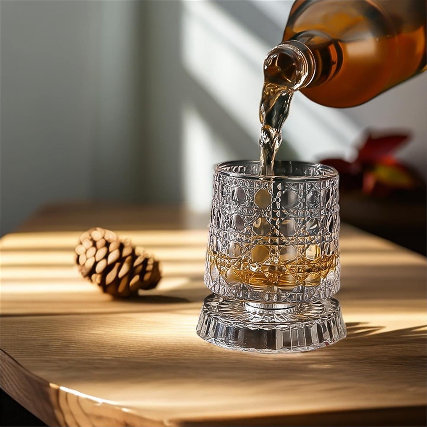 解压杯厚款可旋转纯色休闲风酒杯玻璃杯锤纹网红洋酒杯威士忌酒杯 - 图3