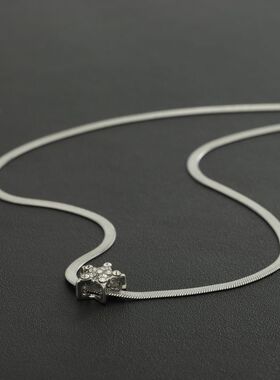 小红书同款星星蛇骨链女韩版小众轻奢2024夏季新款锁骨链饰品