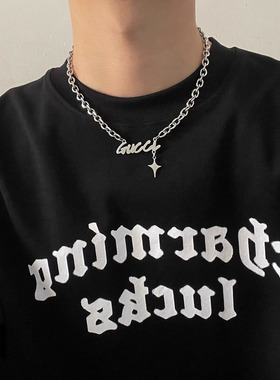 项链男款绿色串珠钛钢不掉色酷绿宝石十字架英文吊坠设计高级饰品