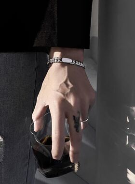 古巴手链新款男潮时尚小众钛钢男生设计高级感嘻哈酷大方男士饰品