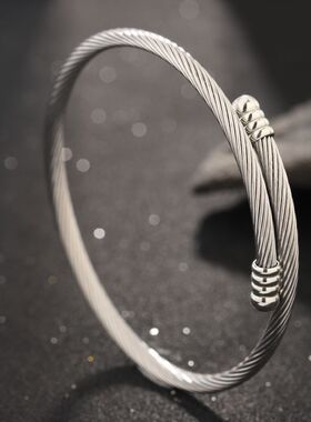 当季爆款钛钢手镯情侣款钢丝螺旋头时尚潮流个性可调节高级感手环
